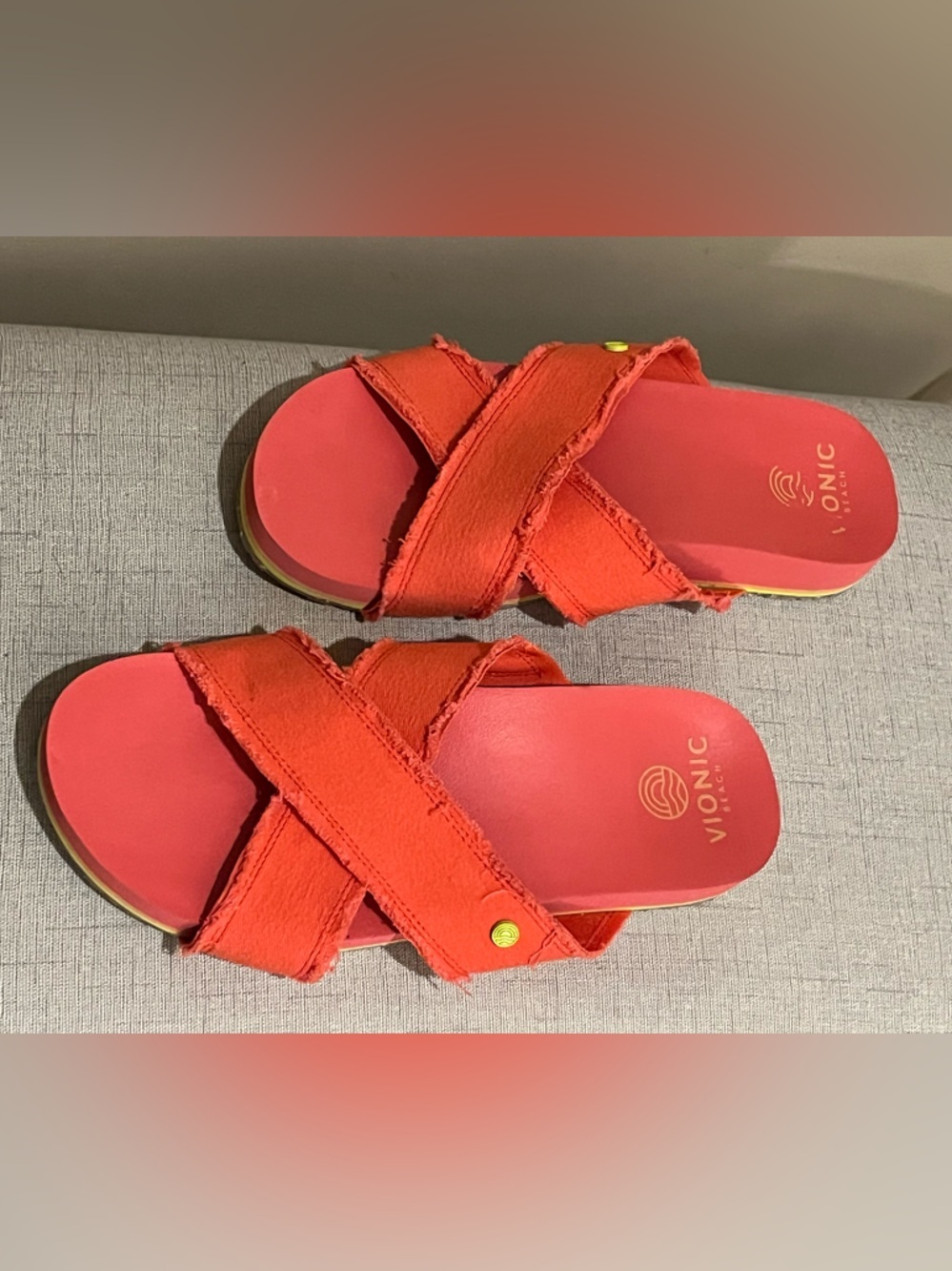 Vionic Panama Coral-Red Crisscross Slide Sandals, size 7 - Picture 2 of 5
